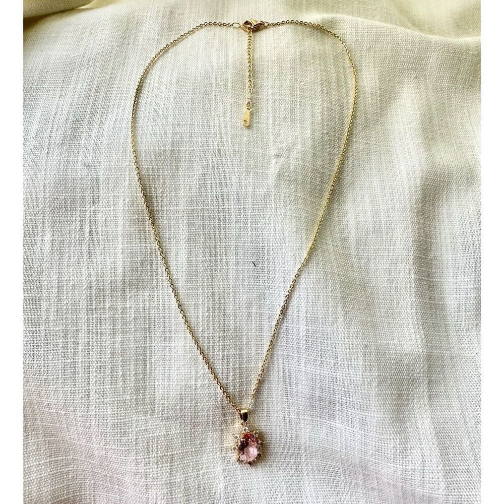 Light pink oval cubic zirconia pendant necklace